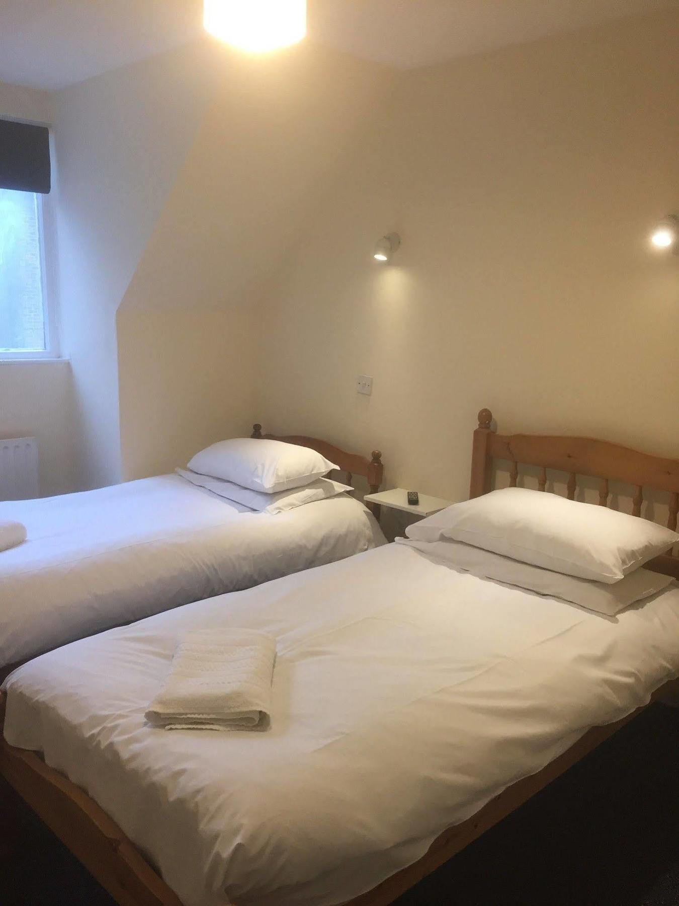Mary Rose Inn Hotel Orpington Bagian luar foto