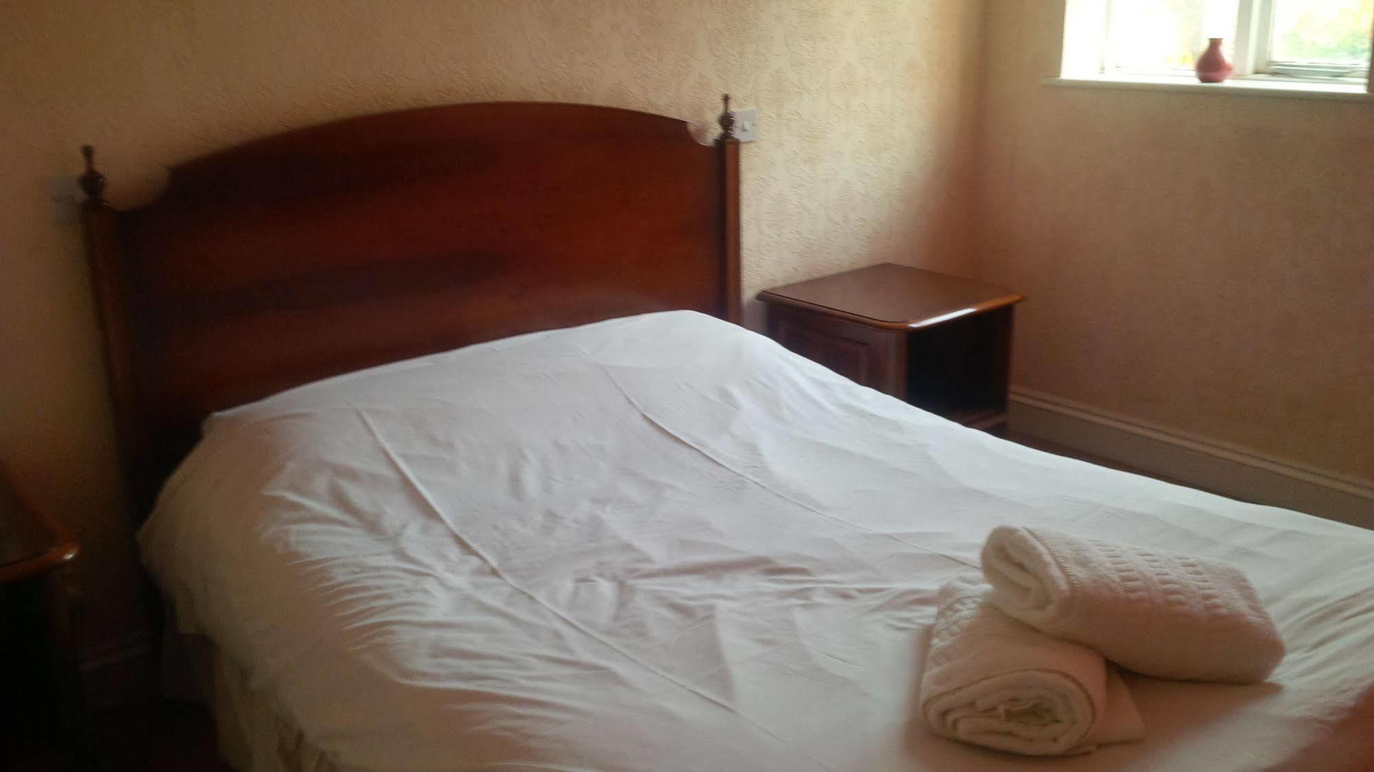 Mary Rose Inn Hotel Orpington Bagian luar foto